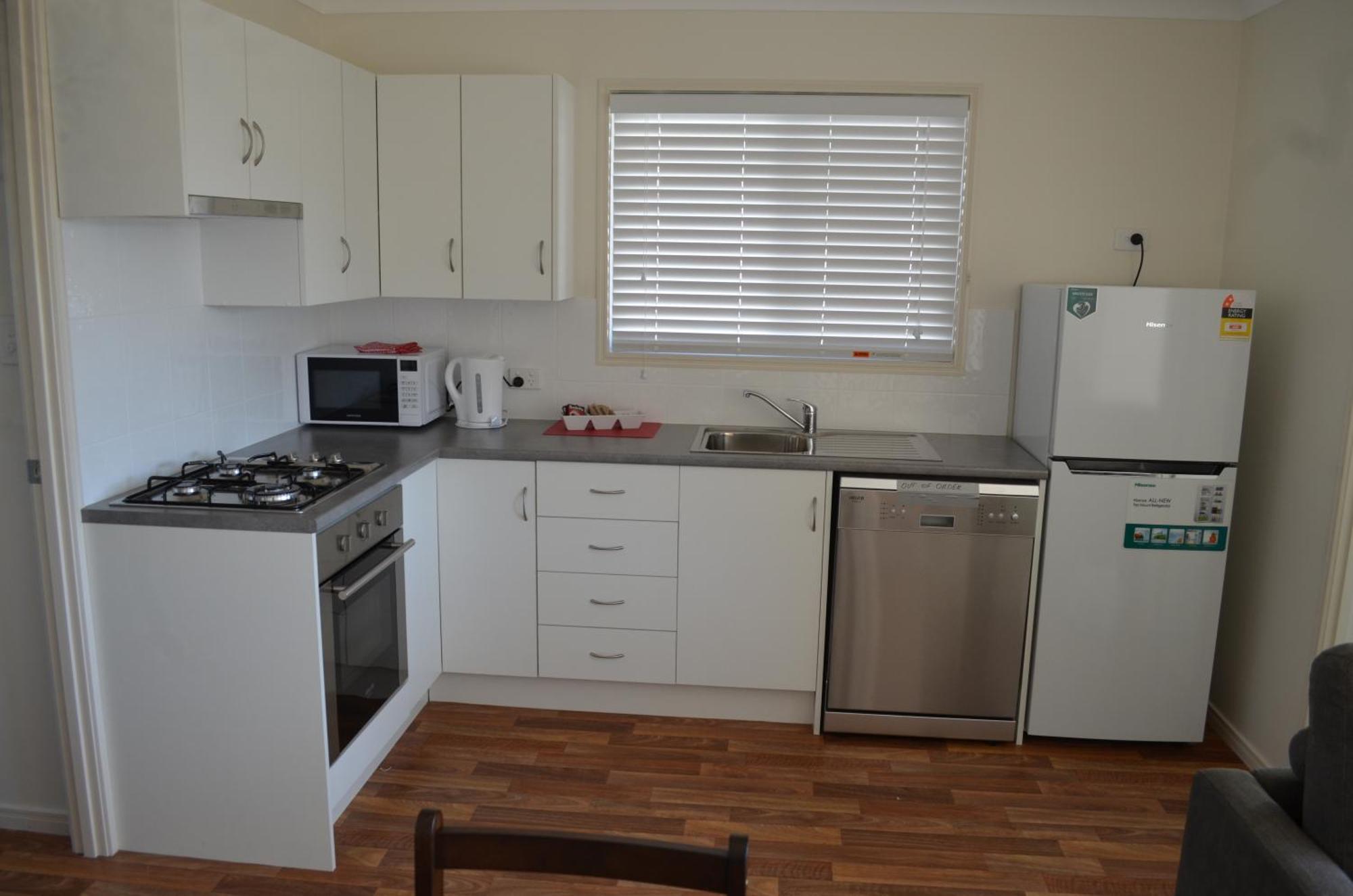Wondai Accommodation Units And Villas Екстер'єр фото