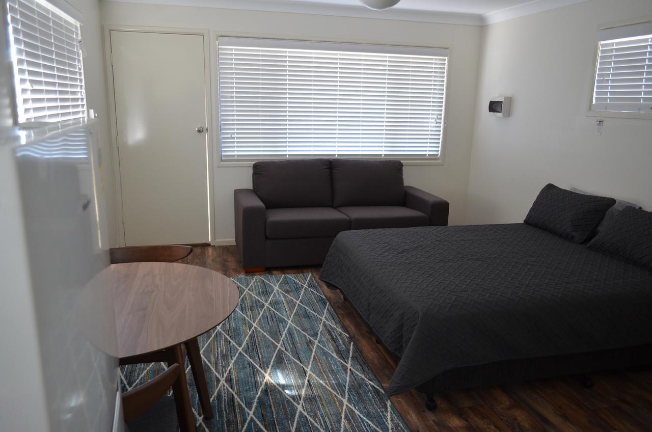 Wondai Accommodation Units And Villas Екстер'єр фото