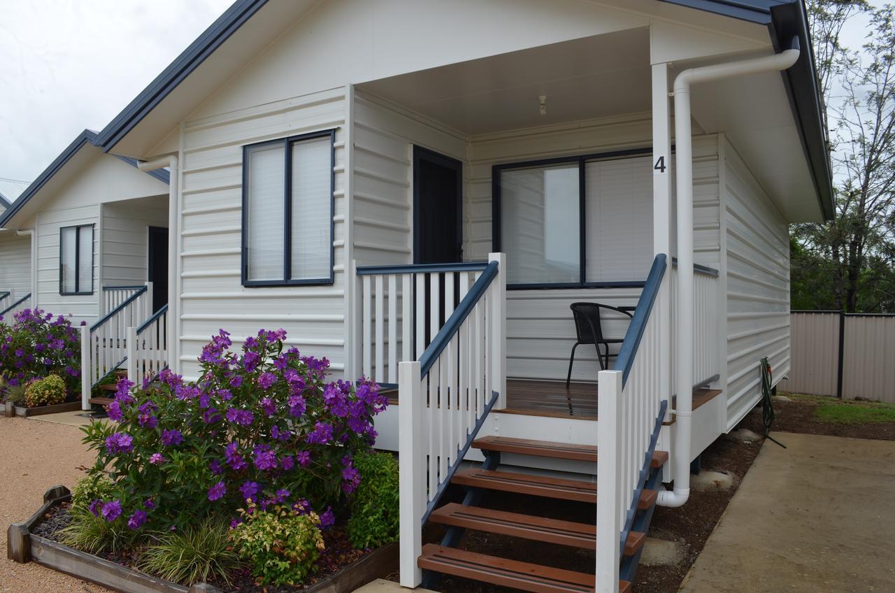 Wondai Accommodation Units And Villas Екстер'єр фото